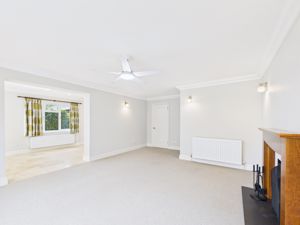 Photo 19- click for photo gallery